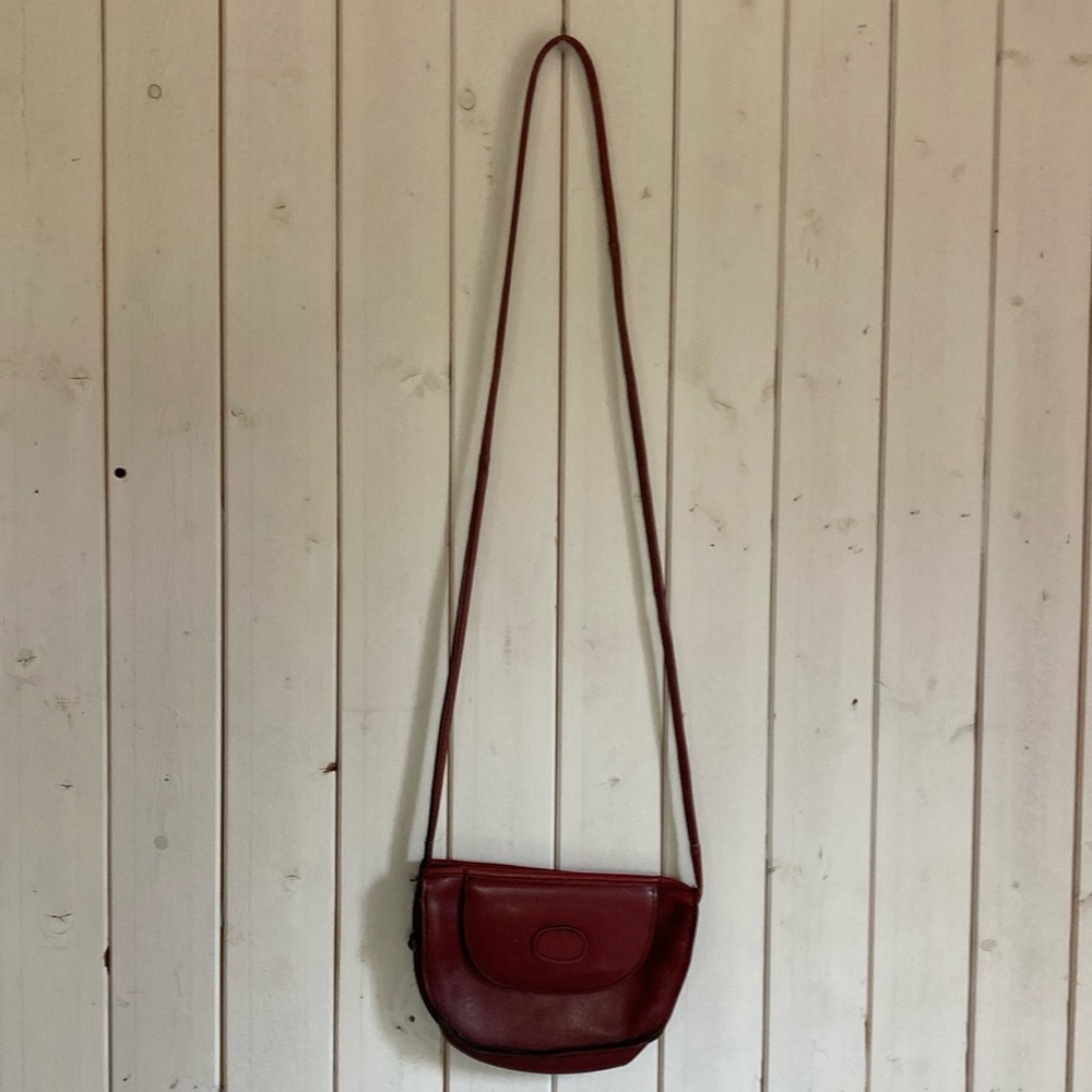 Elegant Red Leather Crossbody Bag